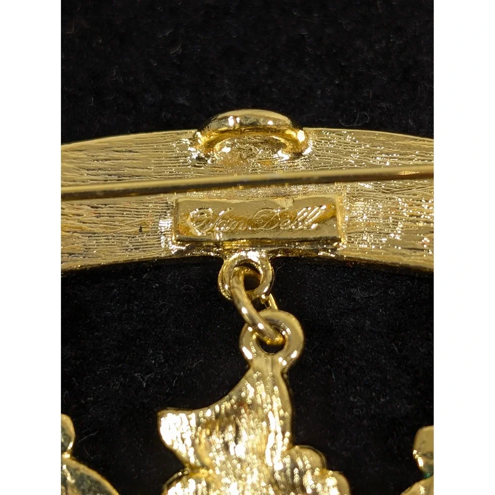 Vintage Van Dell Noel‎ Christmas Brooch Pendant Cat Stocking Enamel Pin